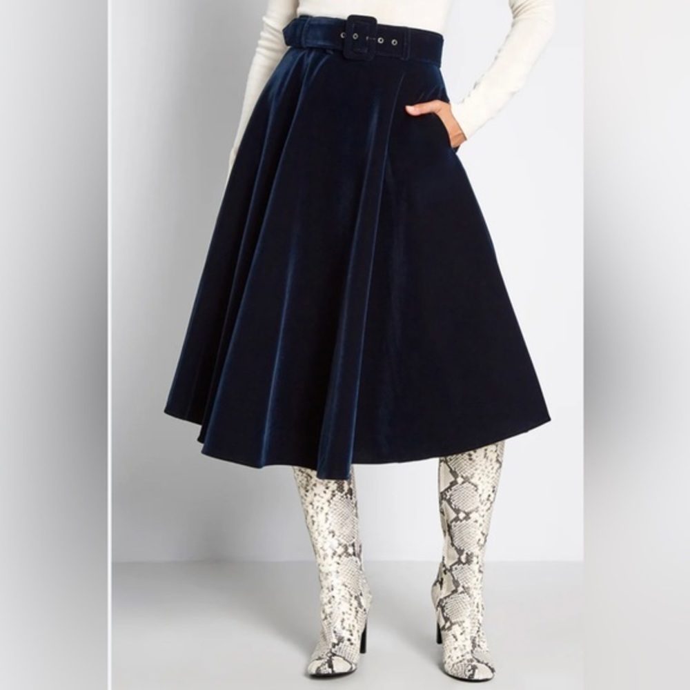 ModCloth X Collectif blue velvet swing skirt size 20
